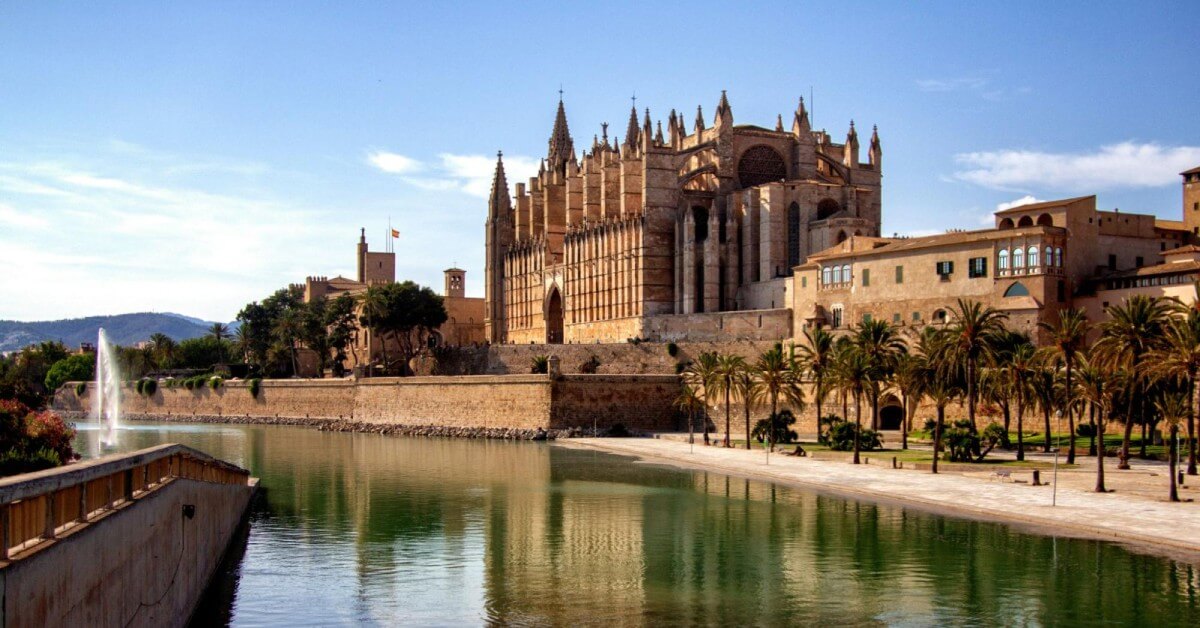 Best Places to Visit in Spain: Must-See Attractions and Landmarks